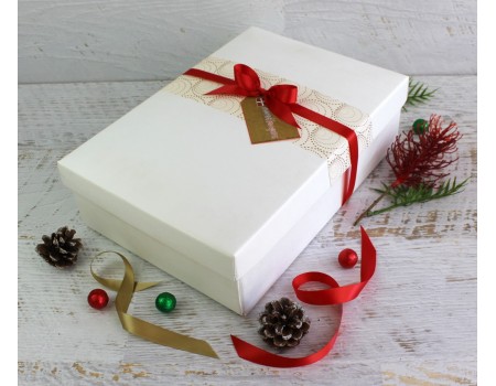 Chrissy Gift Box